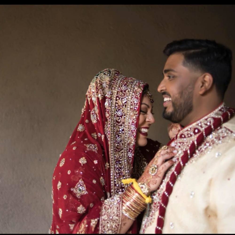 Meet your Posher, Betámia